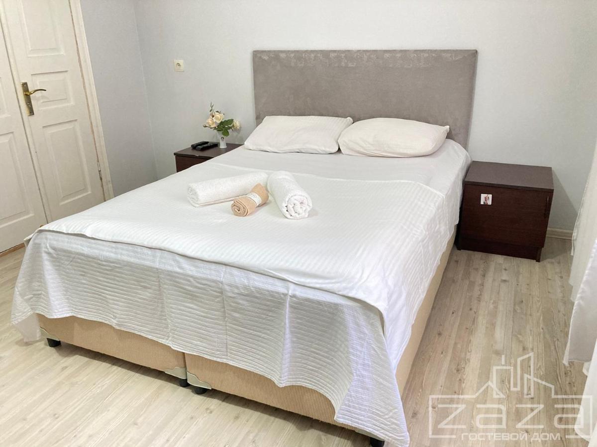Zaza Guest House Kobuleti Bagian luar foto