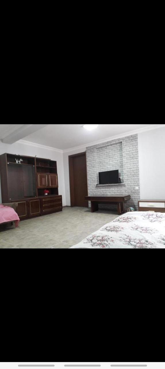 Zaza Guest House Kobuleti Bagian luar foto