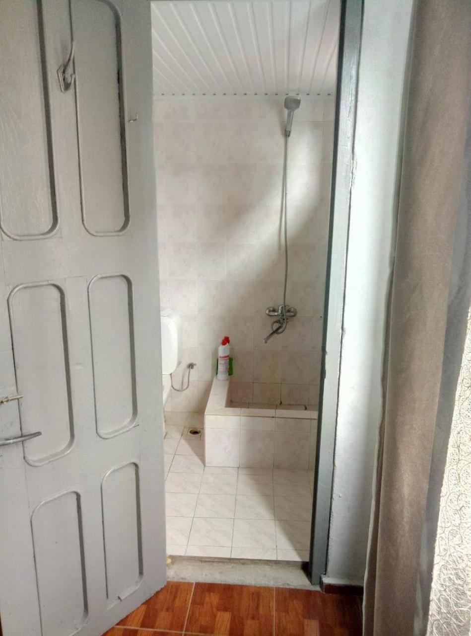 Zaza Guest House Kobuleti Bagian luar foto