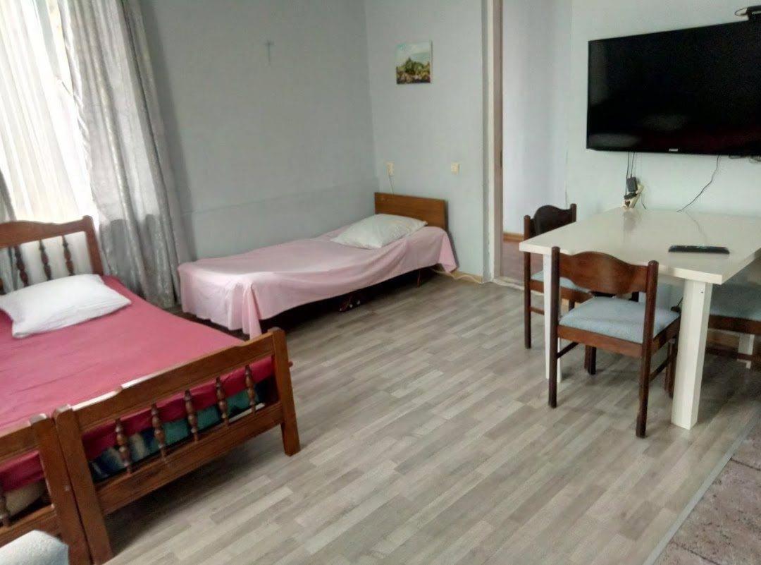 Zaza Guest House Kobuleti Bagian luar foto