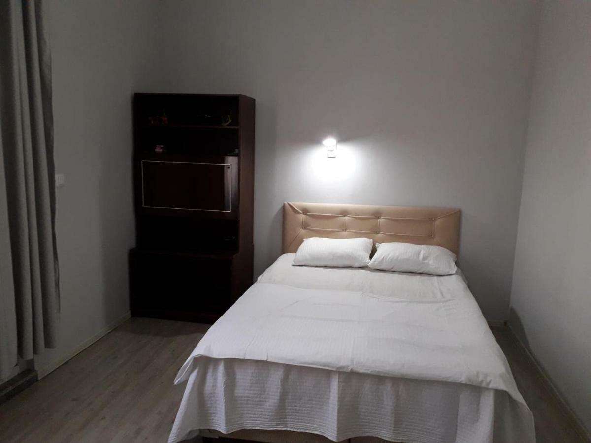 Zaza Guest House Kobuleti Bagian luar foto