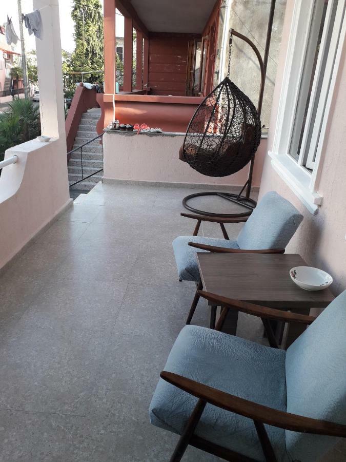 Zaza Guest House Kobuleti Bagian luar foto