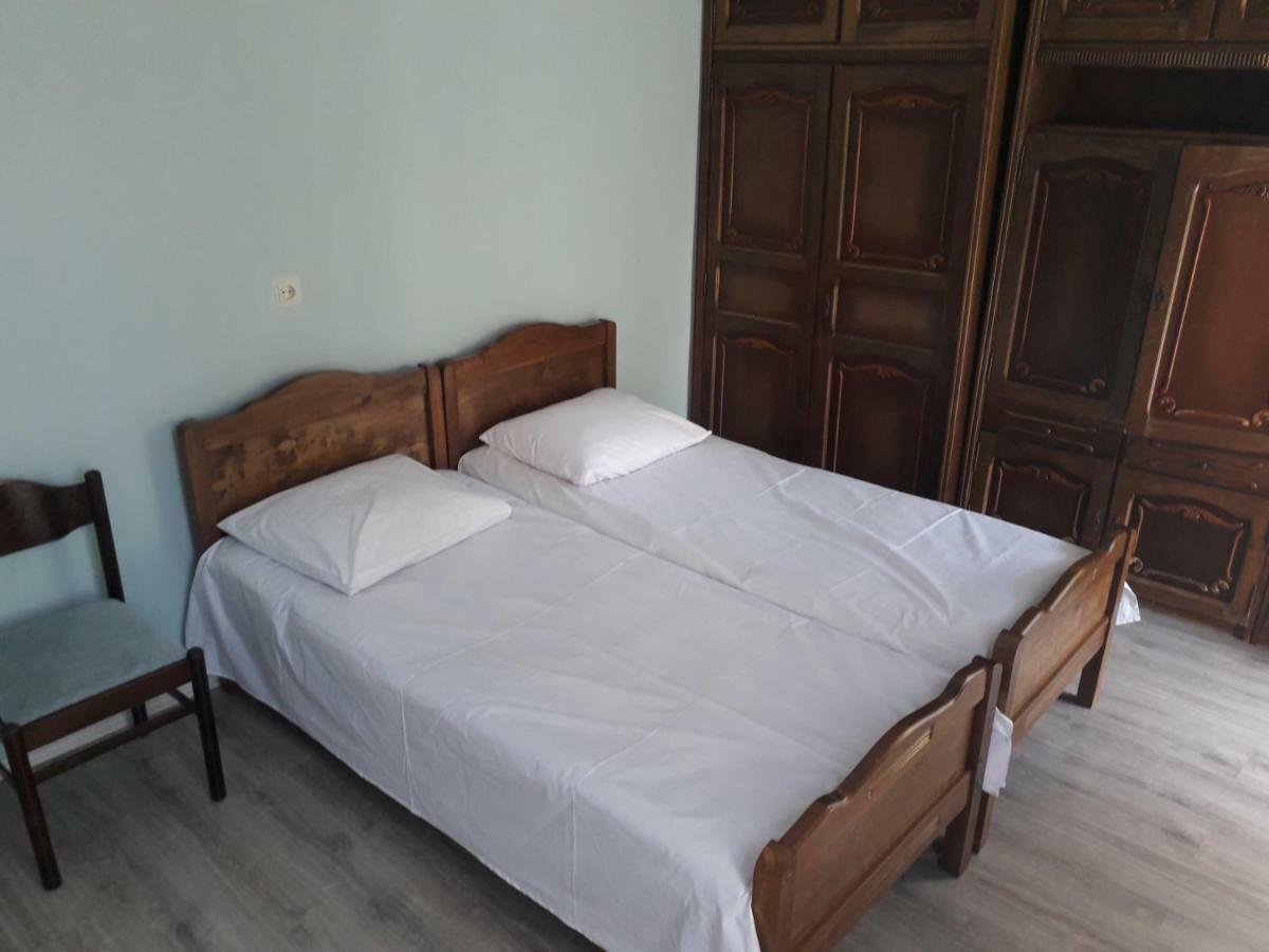 Zaza Guest House Kobuleti Bagian luar foto